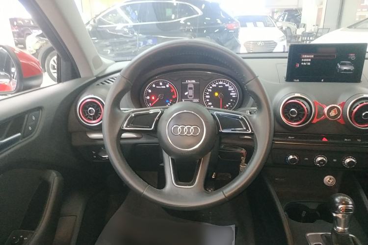 Used Audi A3 2017 Limousine 35 TFSI Ambition Edition Steering Wheel