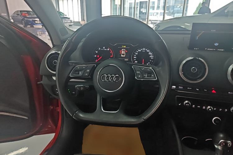 Used Audi A3 2017 Limousine 40 TFSI Sport Edition Steering Wheel