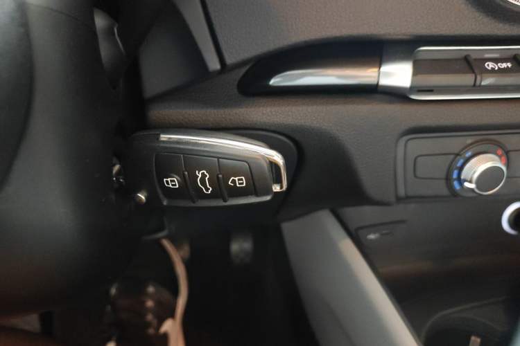 Used Audi A3 2017 Sportback 35 TFSI Fashion Model Vehicle Key