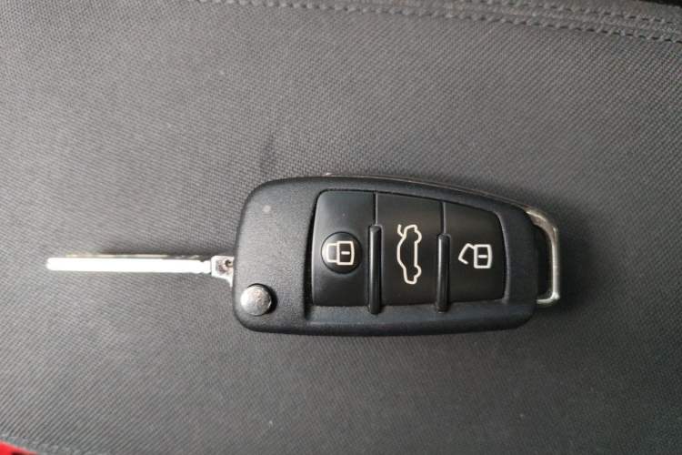Used Audi A3 2017 Limousine 35 TFSI Sport Edition Vehicle Key