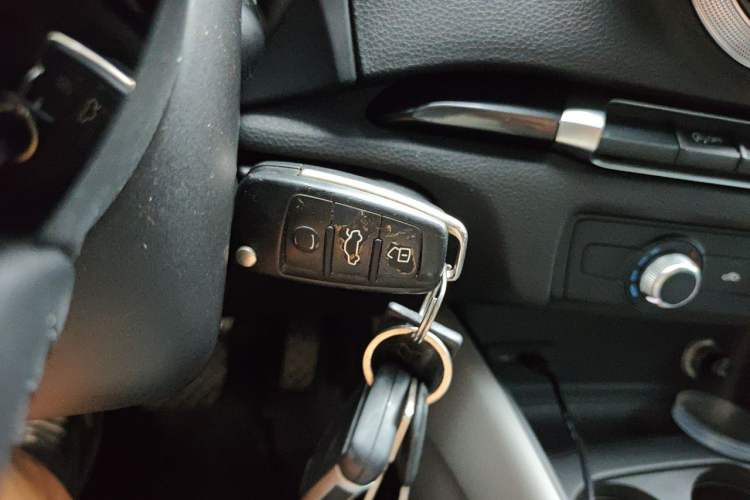 Used Audi A3 2017 Limousine 35 TFSI Fashion Model Vehicle Key
