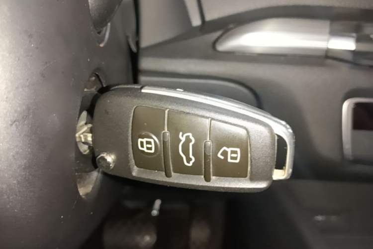 Used Audi A3 2017 Limousine 35 TFSI Sport Edition Vehicle Key