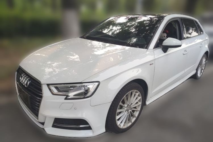 Used Audi A3 2017 Sportback 35 TFSI Fashion Model Guazi used car, China used car export, Used car for sale, Used  cars, Cheapest cars for sale