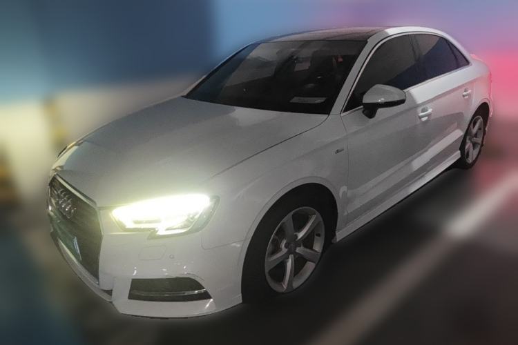 Used Audi A3 2017 Limousine 35 TFSI Fashion Model Guazi used car, China used car export, Used car for sale, Used Audi cars, Cheapest cars for sale