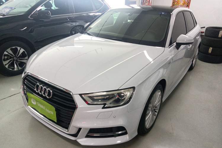 Used Audi A3 2017 Sportback 35 TFSI Fashion Model Guazi used car, China used car export, Used car for sale, Used  cars, Cheapest cars for sale