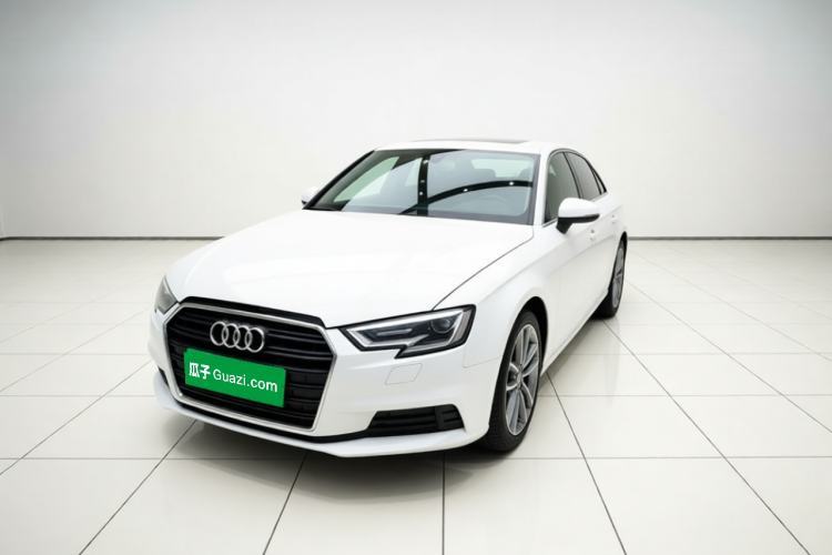 Gebrauchter Audi A3 2017 Sportback 35 TFSI Ambition Edition Guazi used car, China used car export, Used car for sale, Used cars, Cheapest cars for sale
