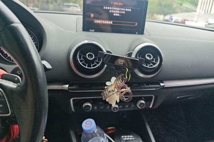 Used Audi A3 2017 Limousine 35 TFSI Sport Edition Audio And AC Panel