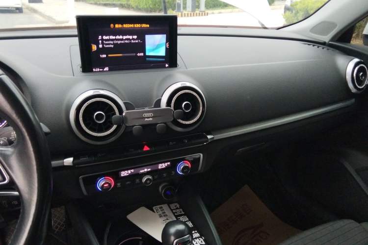 Used Audi A3 2017 Sportback 35 TFSI Sport Edition Audio And AC Panel