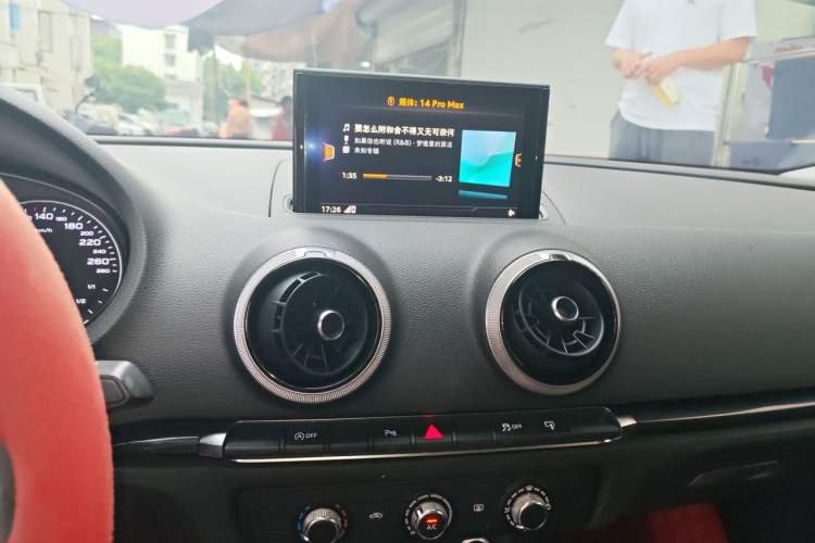 Used Audi A3 2017 Limousine 35 TFSI Fashion Model Audio And AC Panel