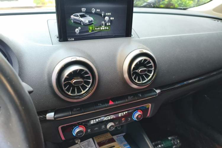 Used Audi A3 2017 Limousine 35 TFSI Fashion Model Audio And AC Panel