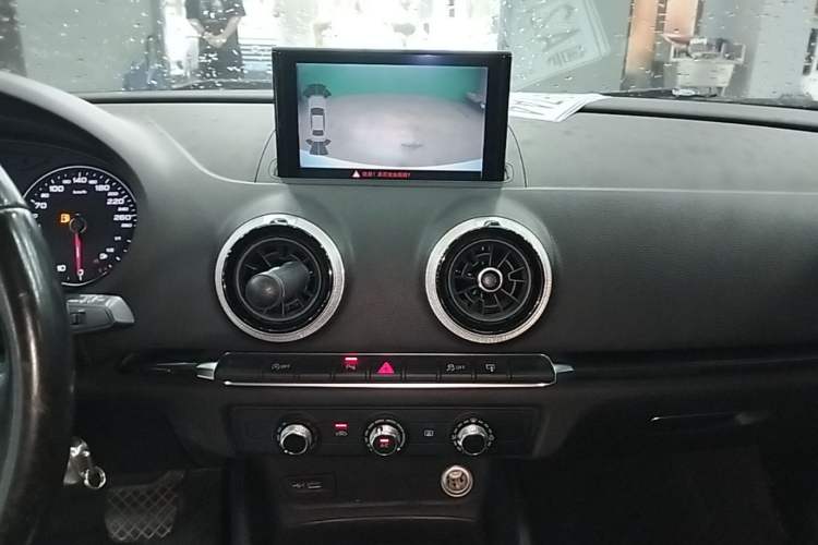 Used Audi A3 2017 Sportback 35 TFSI Fashion Model Audio And AC Panel