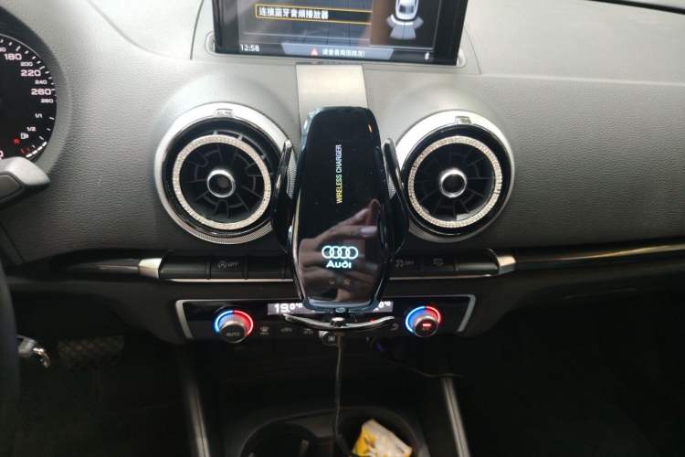 Used Audi A3 2017 Limousine 35 TFSI Ambition Edition Audio And AC Panel