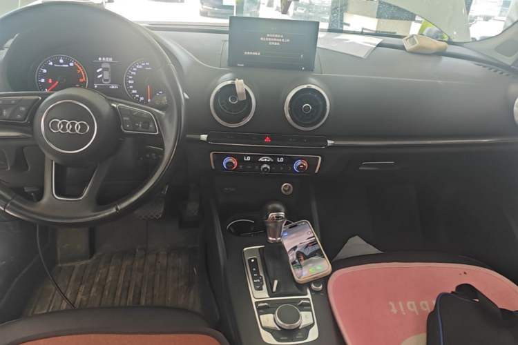 Used Audi A3 2017 Limousine 35 TFSI Style Edition Audio And AC Panel
