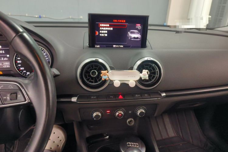 Used Audi A3 2017 Limousine 35 TFSI Fashion Model Audio And AC Panel