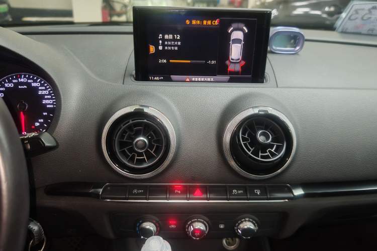 Used Audi A3 2017 Sportback 35 TFSI Fashion Model Audio And AC Panel