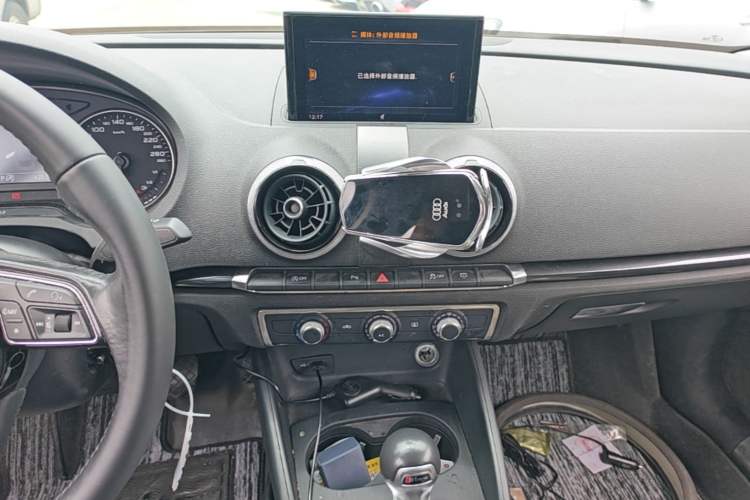 Used Audi A3 2017 Limousine 35 TFSI Fashion Model Audio And AC Panel