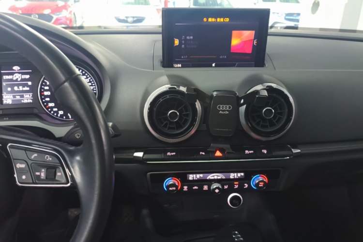 Used Audi A3 2017 Limousine 40 TFSI Style Edition Audio And AC Panel