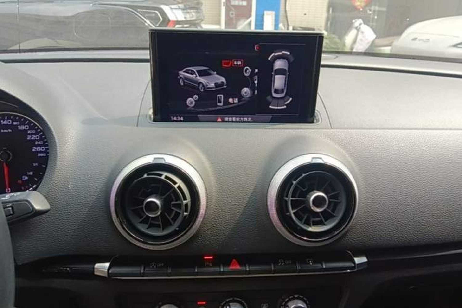 Used Audi A3 2017 Limousine 35 TFSI Fashion Model Audio And AC Panel