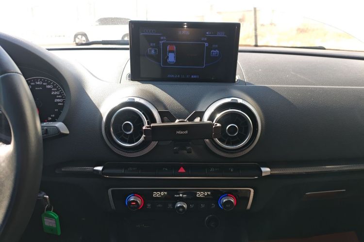 Used Audi A3 2017 Limousine 35 TFSI Style Edition Audio And AC Panel