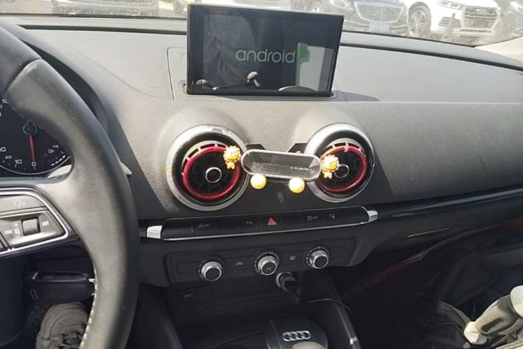 Used Audi A3 2017 Limousine 35 TFSI Fashion Model Audio And AC Panel