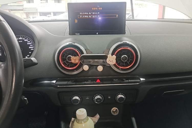 Used Audi A3 2017 Sportback 35 TFSI Fashion Model Audio And AC Panel