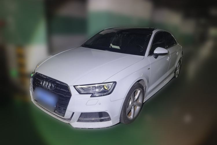 Used Audi A3 2017 Limousine 35 TFSI Fashion Model Guazi used car, China used car export, Used car for sale, Used cars, Cheapest cars for sale