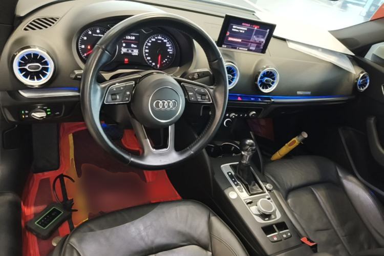 Used Audi A3 2017 Cabriolet 40 TFSI Center Console
