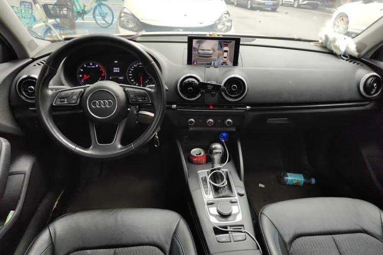 Used Audi A3 2017 Limousine 35 TFSI Fashion Model Center Console