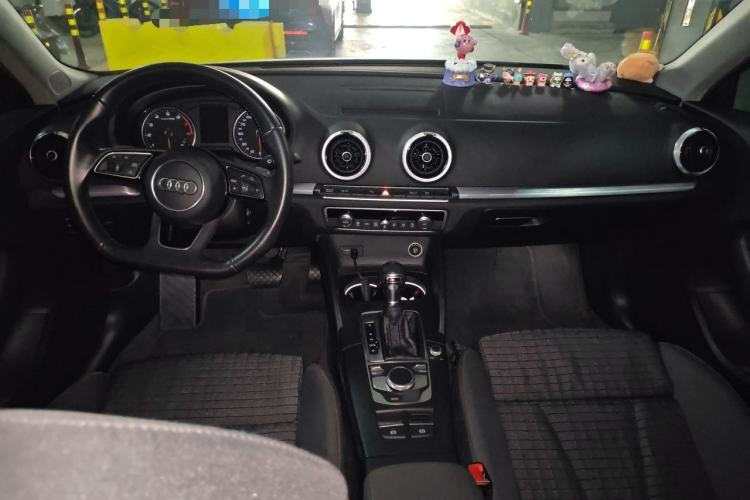 Used Audi A3 2017 Sportback 35 TFSI Sport Edition Center Console