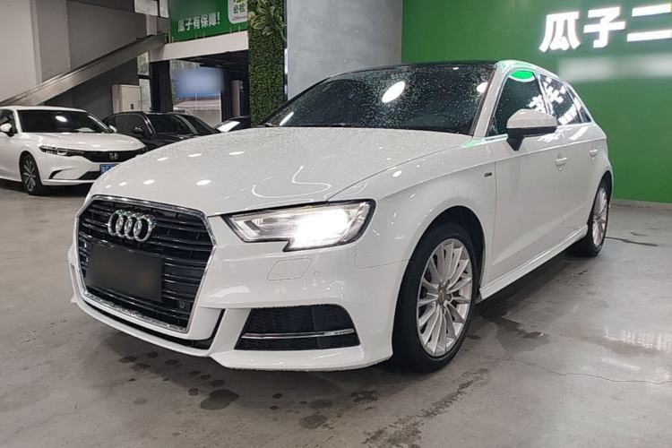 Used Audi A3 2017 Sportback 35 TFSI Fashion Model Guazi used car, China used car export, Used car for sale, Used cars, Cheapest cars for sale