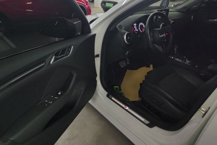 Used Audi A3 2017 Limousine 35 TFSI Fashion Model Driver Seat