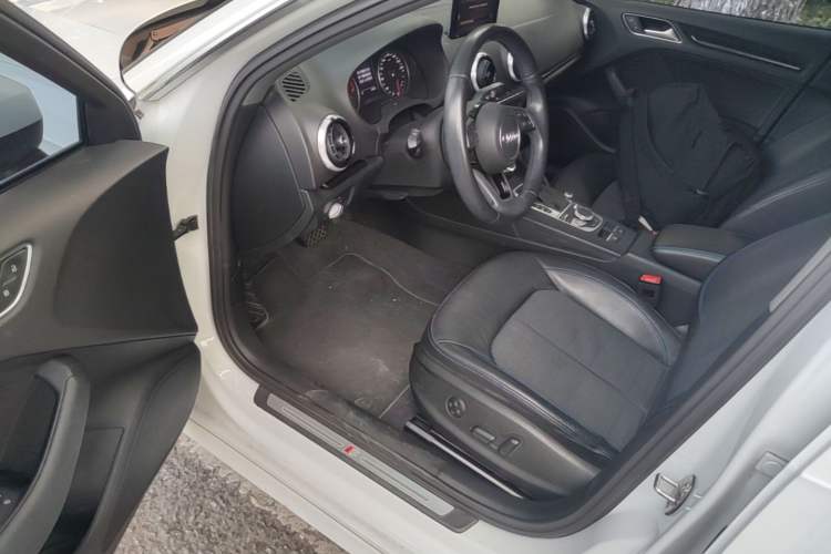 Used Audi A3 2017 Sportback 35 TFSI Fashion Model Driver Seat