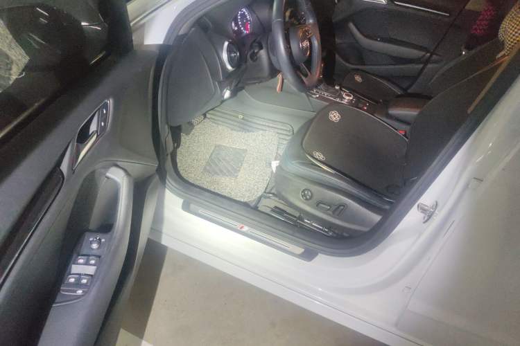 Used Audi A3 2017 Sportback 35 TFSI Fashion Model Driver Seat