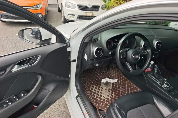 Used Audi A3 2017 Sportback 35 TFSI Fashion Model Driver Seat