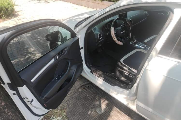 Used Audi A3 2017 Sportback 35 TFSI Ambition Edition Driver Seat