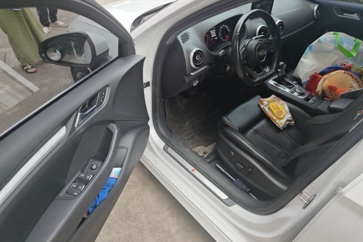 Used Audi A3 2017 Limousine 35 TFSI Sport Edition Driver Seat