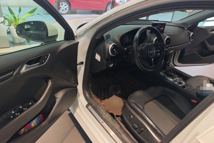 Used Audi A3 2017 Sportback 35 TFSI Fashion Model Driver Seat