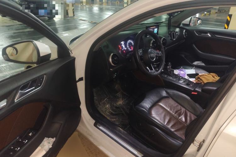 Used Audi A3 2017 Limousine 35 TFSI Style Edition Driver Seat