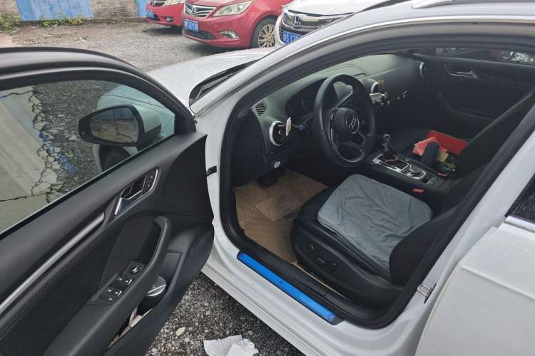 Used Audi A3 2017 Sportback 35 TFSI Fashion Model Driver Seat