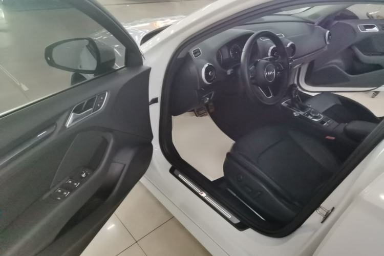 Used Audi A3 2017 Limousine 35 TFSI Fashion Model Driver Seat