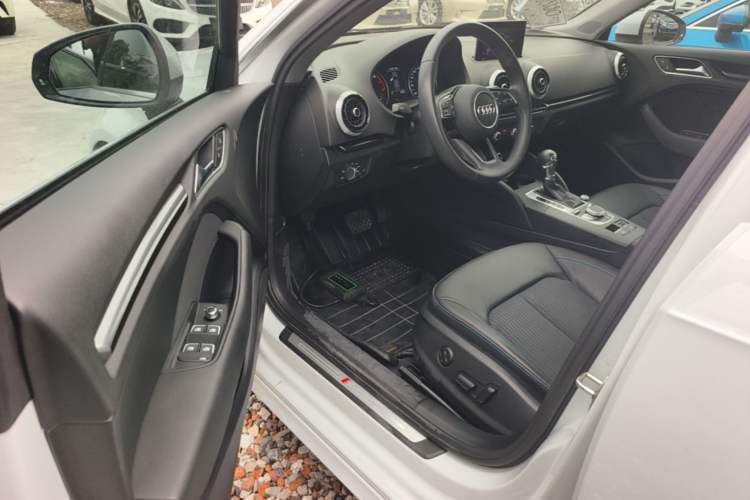 Used Audi A3 2017 Sportback 35 TFSI Fashion Model Driver Seat