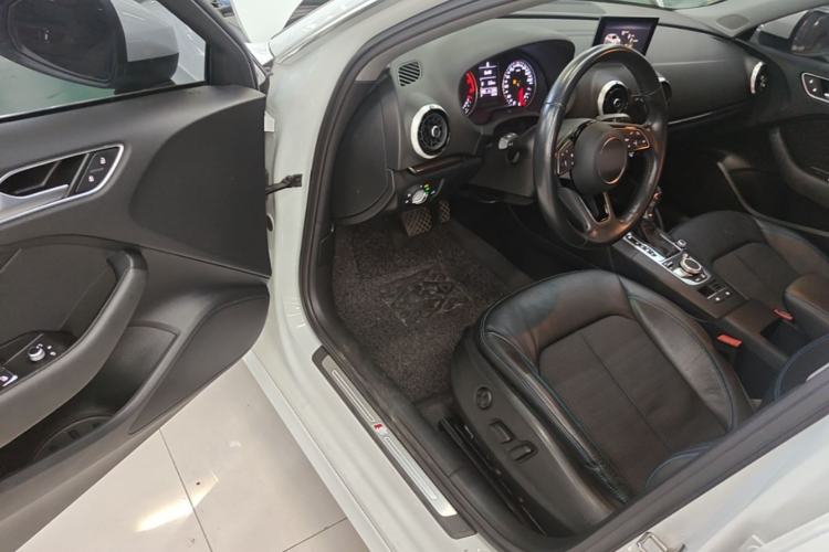 Used Audi A3 2017 Sportback 35 TFSI Fashion Model Driver Seat