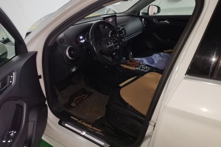 Used Audi A3 2017 Limousine 35 TFSI Fashion Model Driver Seat