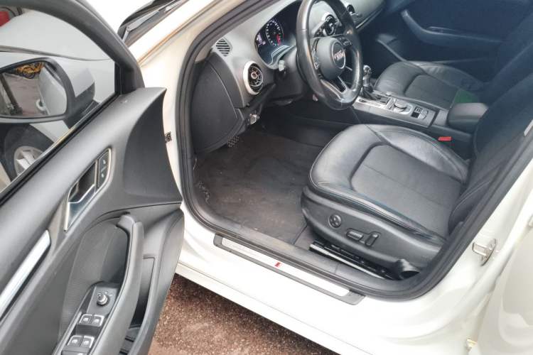 Used Audi A3 2017 Sportback 35 TFSI Fashion Model Driver Seat
