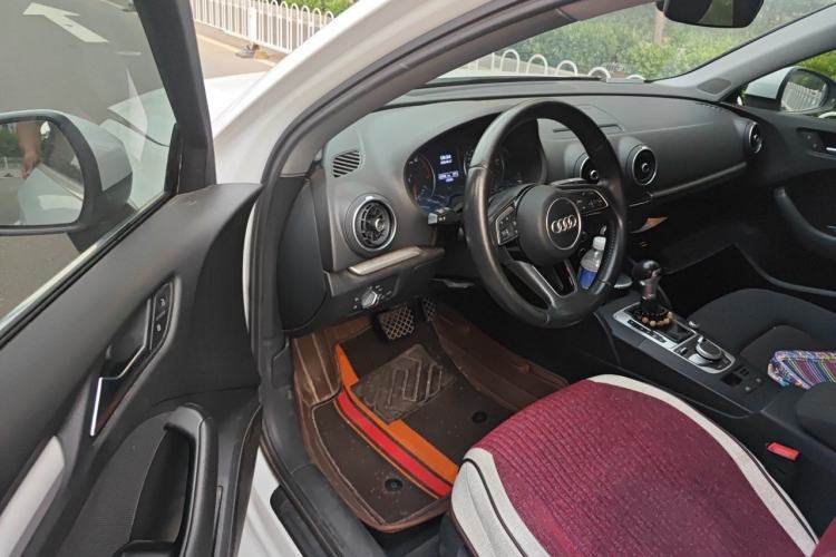 Used Audi A3 2017 Limousine 35 TFSI Ambition Edition Driver Seat