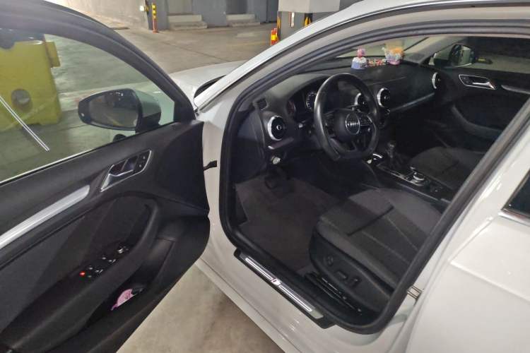 Used Audi A3 2017 Sportback 35 TFSI Sport Edition Driver Seat