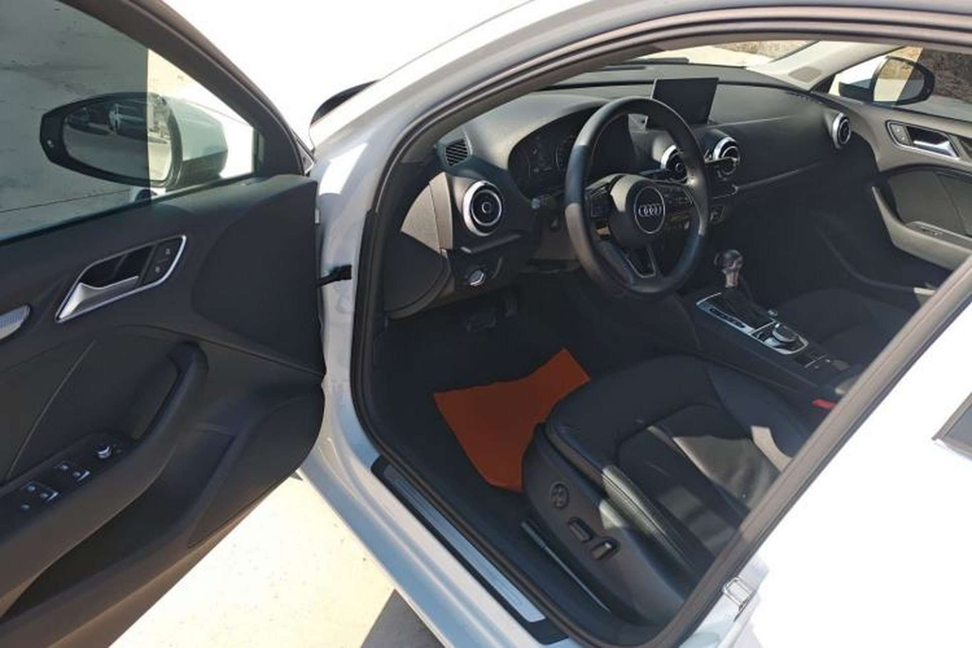 Used Audi A3 2017 Limousine 35 TFSI Style Edition Driver Seat