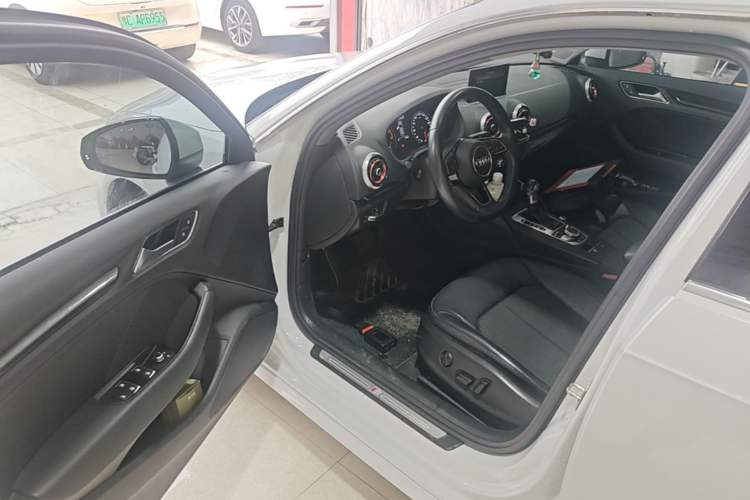 Used Audi A3 2017 Sportback 35 TFSI Fashion Model Driver Seat