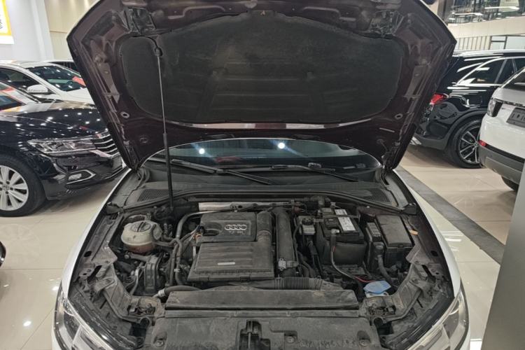 Used Audi A3 2017 Limousine 35 TFSI Ambition Edition Engine Bay