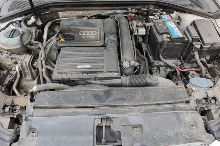 Used Audi A3 2017 Limousine 35 TFSI Fashion Model Engine Bay